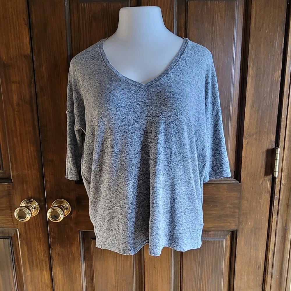 Express Sz S Black & Gray Sweater P2P 24 L 19